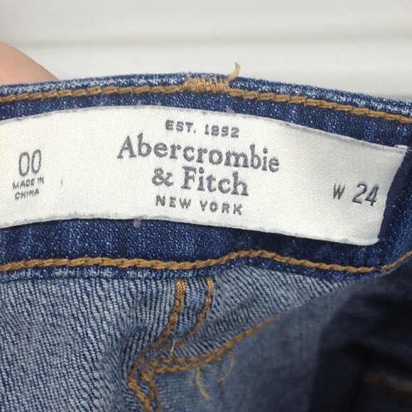 Abercrombie & Fitch Distressed Skinny Jeans - Picture 7 of 7